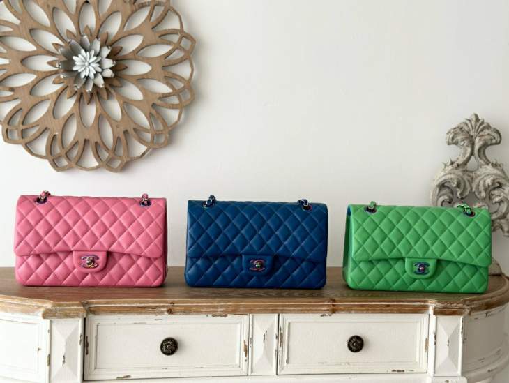 Picture of Chanel Handbags _SKUfw239879559fw